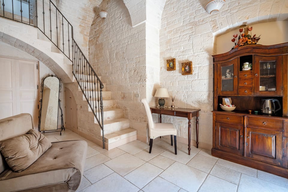 Traditional Duplex | Living area | Smart TV, heated floors