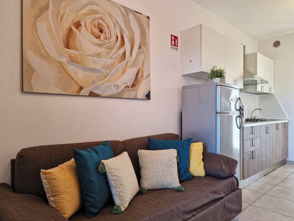 Apartment, 2 Bedrooms | Living room