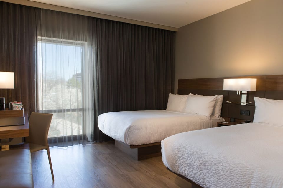 In-room safe, desk, iron/ironing board, WiFi (free)