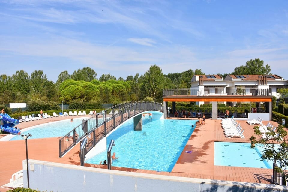 Apartment, 1 Bedroom, Garden View | Pool | Outdoor pool