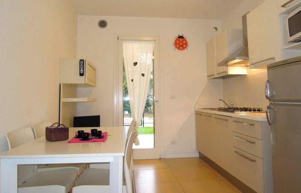Apartment, 1 Bedroom, Garden View | Interior
