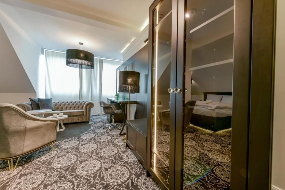 Superior Quadruple Room | Soundproofing, iron/ironing board, free WiFi, bed sheets