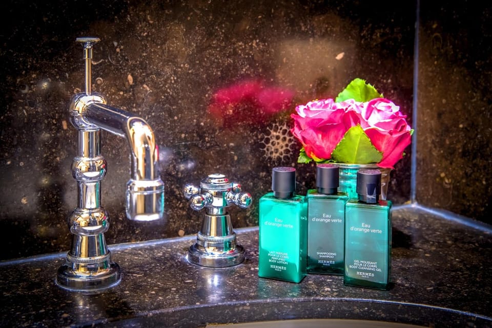 Canalside House - Luxury Guesthouse Bed and Breakfast in Bruges