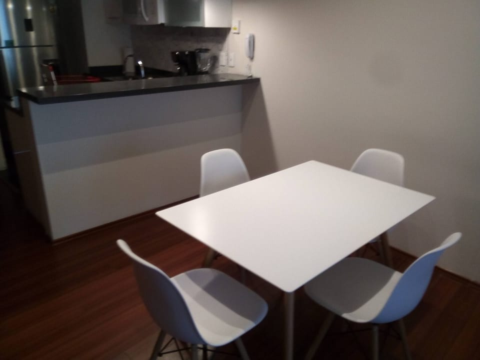 Apartment, 1 Bedroom, Patio, City View | Dining
