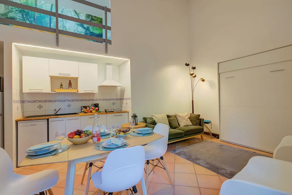 Standard House, Multiple Bedrooms (France Apartment) | Interior