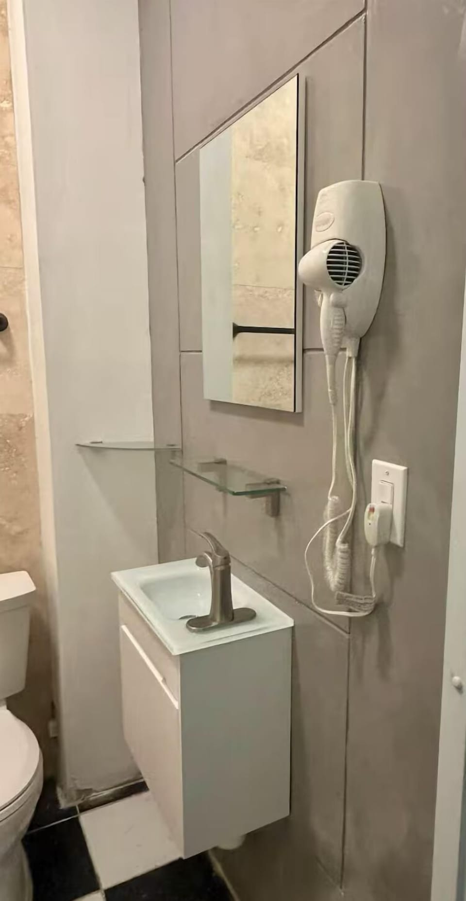 Double Room | Bathroom | Shower, hair dryer, towels, soap