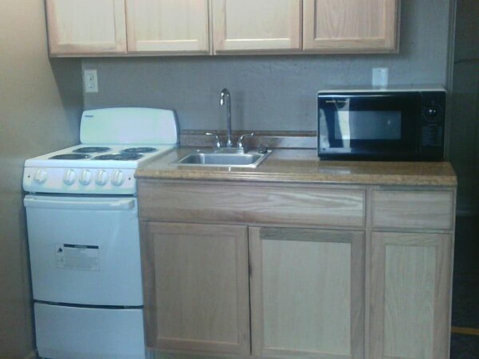 Fridge, microwave, coffee/tea maker