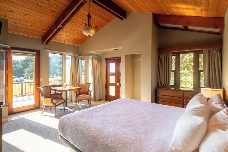 Standard Room, Ensuite (Garden Area Upper) Pet Friendly | Premium bedding, iron/ironing board, cribs/infant beds, rollaway beds