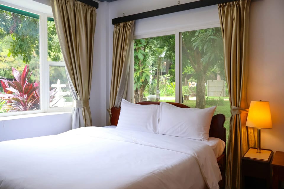 P'teas Lumhae - Bungalow | Egyptian cotton sheets, premium bedding, individually decorated