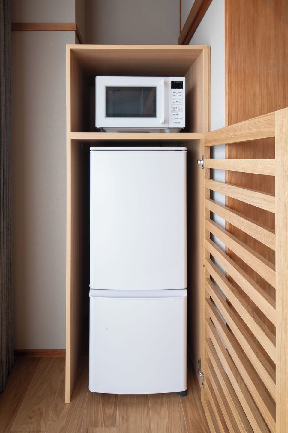 Sakura Non-smoking | 2 bedrooms, in-room safe, desk, iron/ironing board