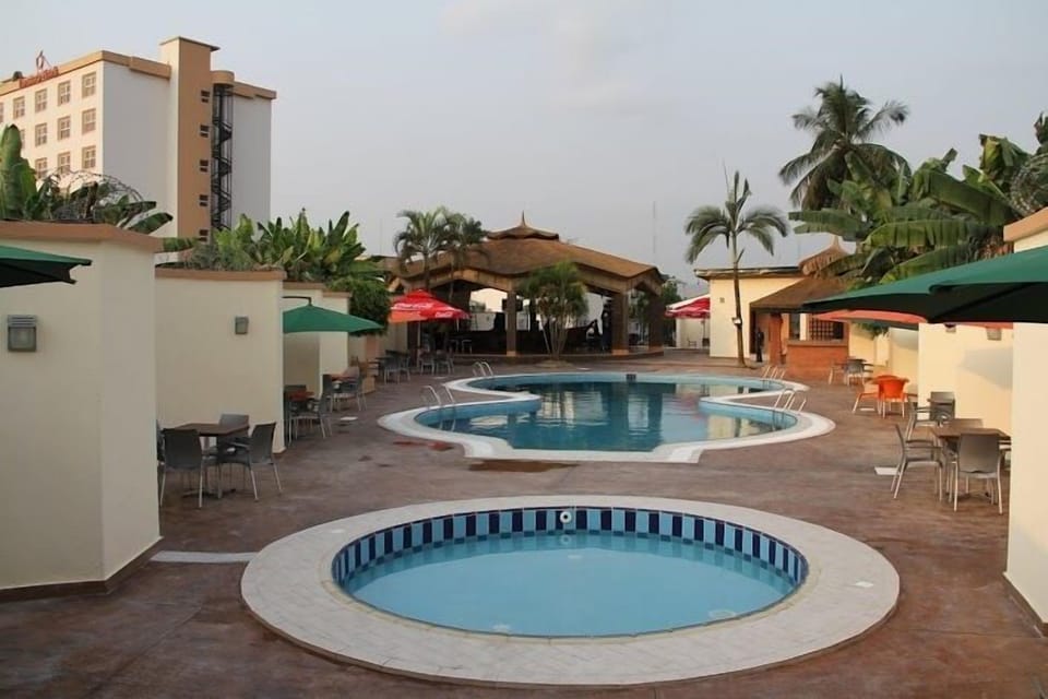 Outdoor pool, sun loungers