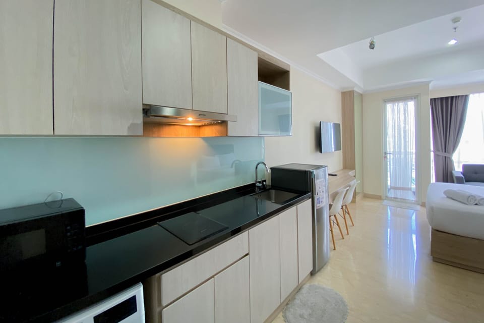 Studio | Private kitchen | Full-size fridge, stovetop