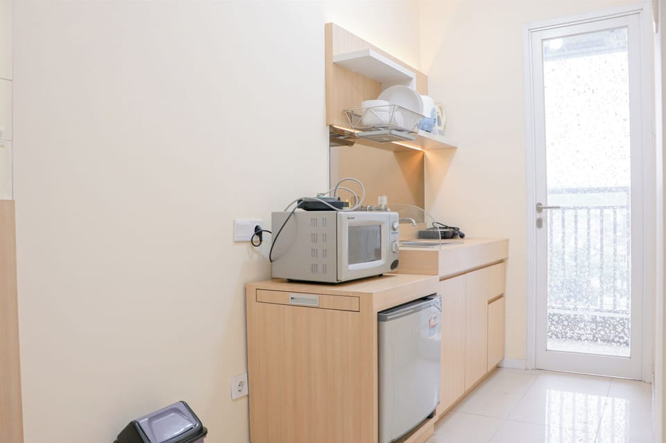 Apartment | Private kitchen | Full-size fridge, stovetop