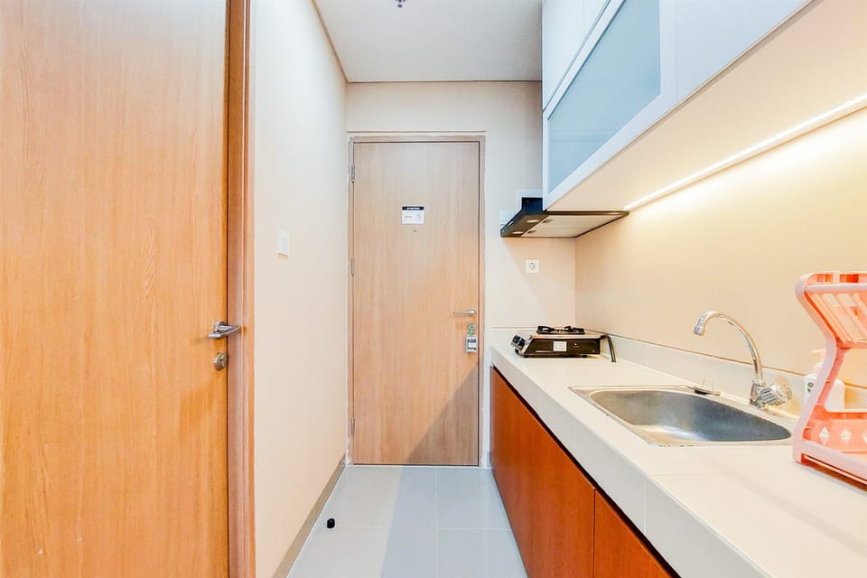 Studio | Private kitchen | Full-size fridge, stovetop