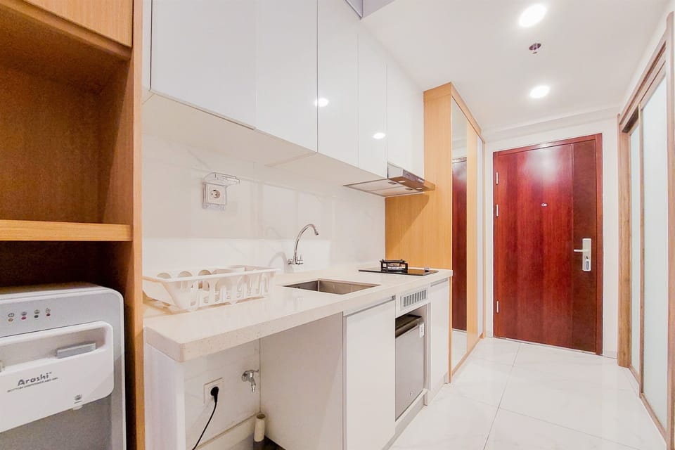 Studio | Private kitchen | Full-size fridge, stovetop