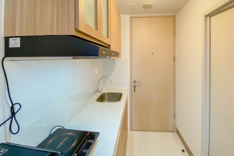 Studio | Private kitchen | Full-size fridge, stovetop