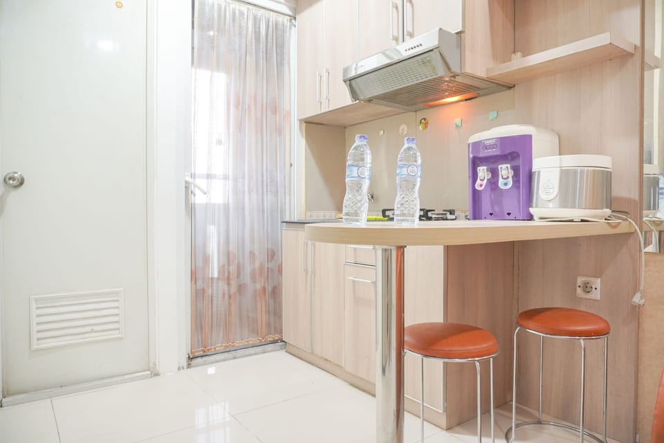 Apartment | Private kitchen | Full-size fridge, stovetop