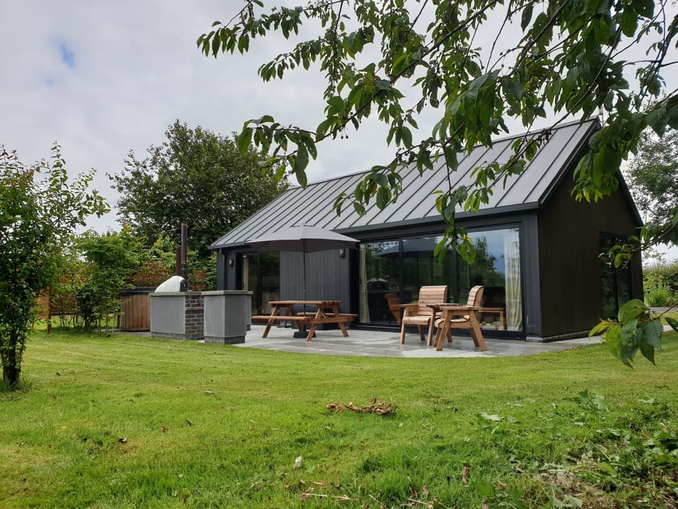 Cottage | Outdoor dining