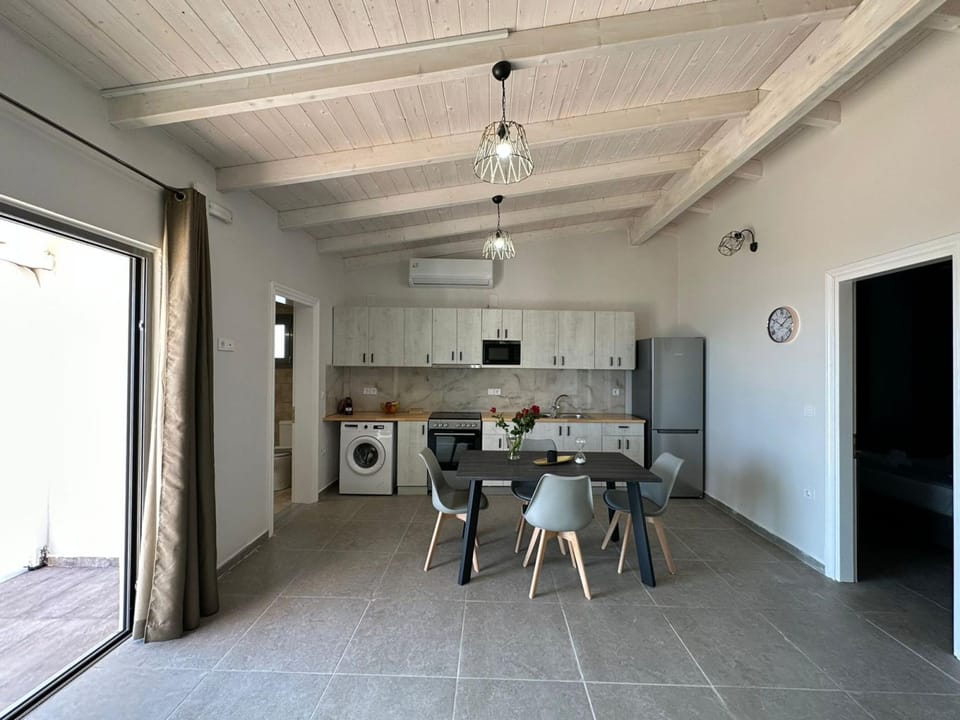 House, Smoking | 6 bedrooms