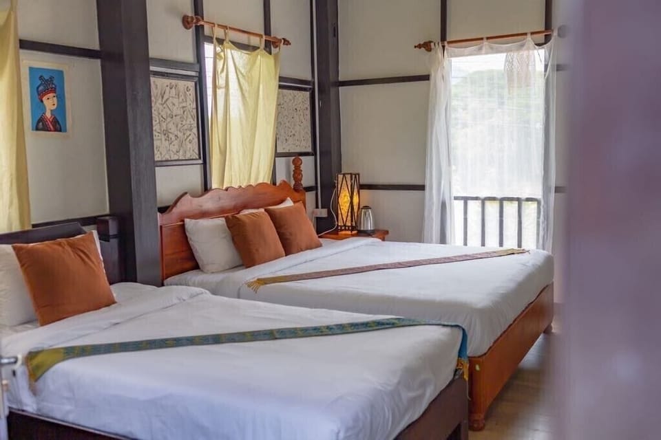 Standard Double or Twin Room | Bathroom | Shower, rainfall showerhead, hair dryer, slippers