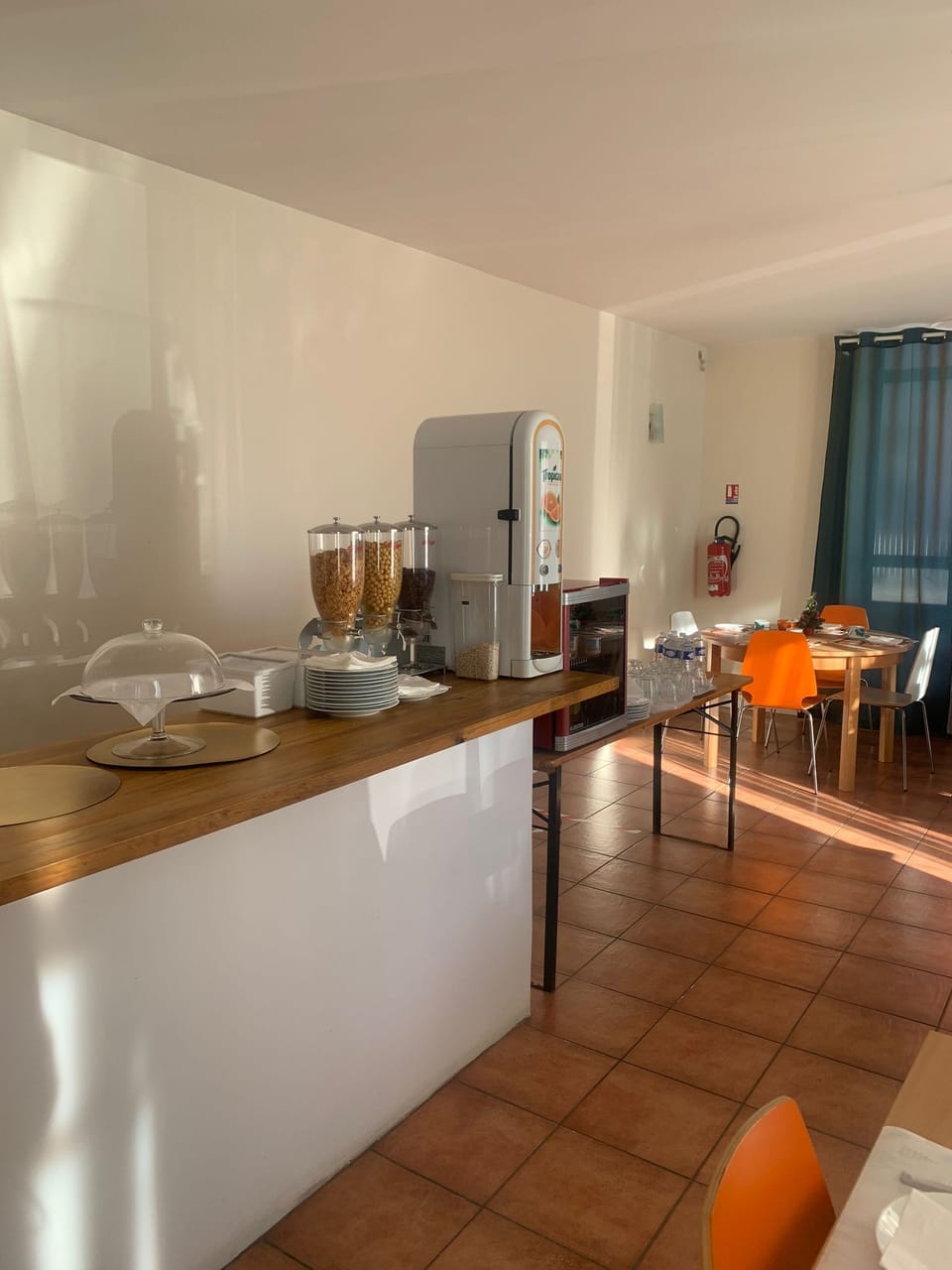 Daily buffet breakfast (EUR 9 per person)