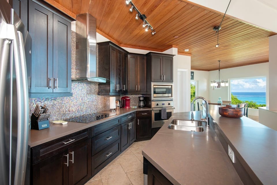 Villa, 4 Bedrooms | Private kitchen | Coffee/tea maker, fridge, oven, toaster