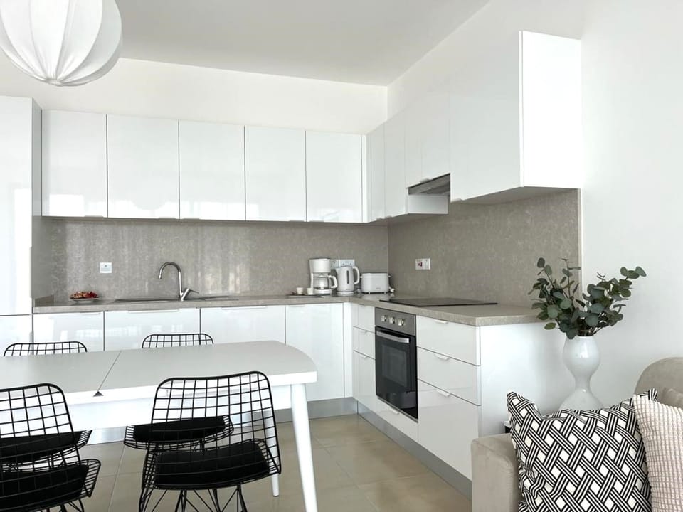 Apartment, 2 Bedrooms, Terrace, Garden View | Interior