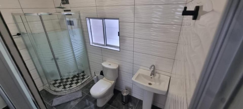 Comfort Room | Bathroom | Free toiletries