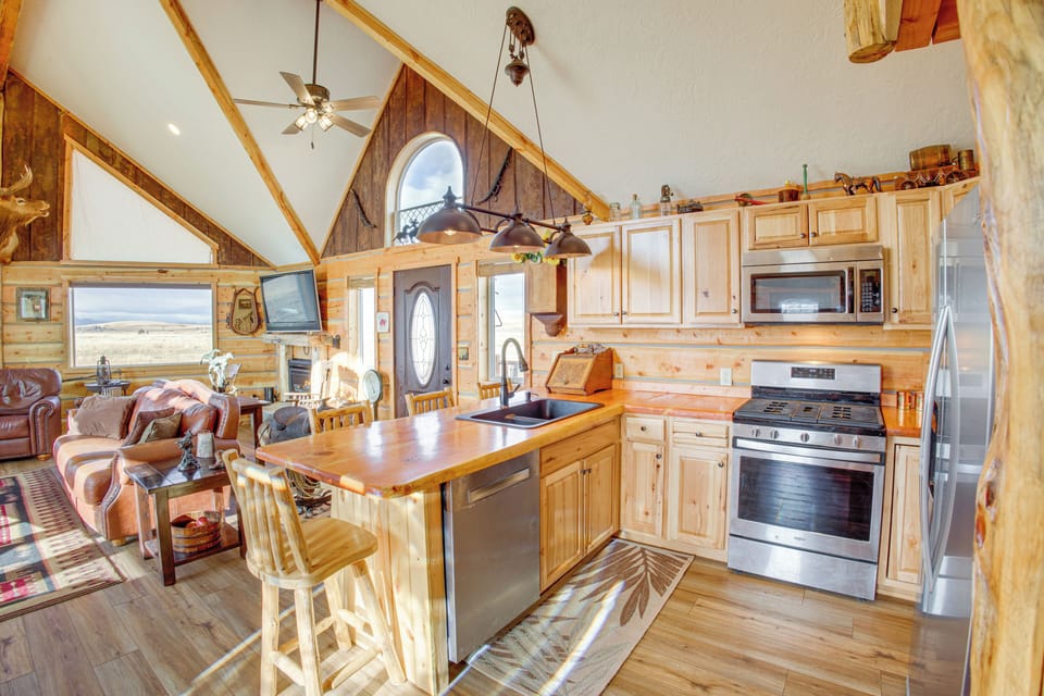 House (3 Bedrooms) | Interior