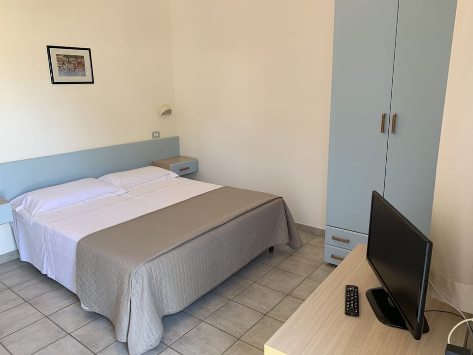 Double Room | In-room safe, desk, soundproofing, cribs (surcharge)