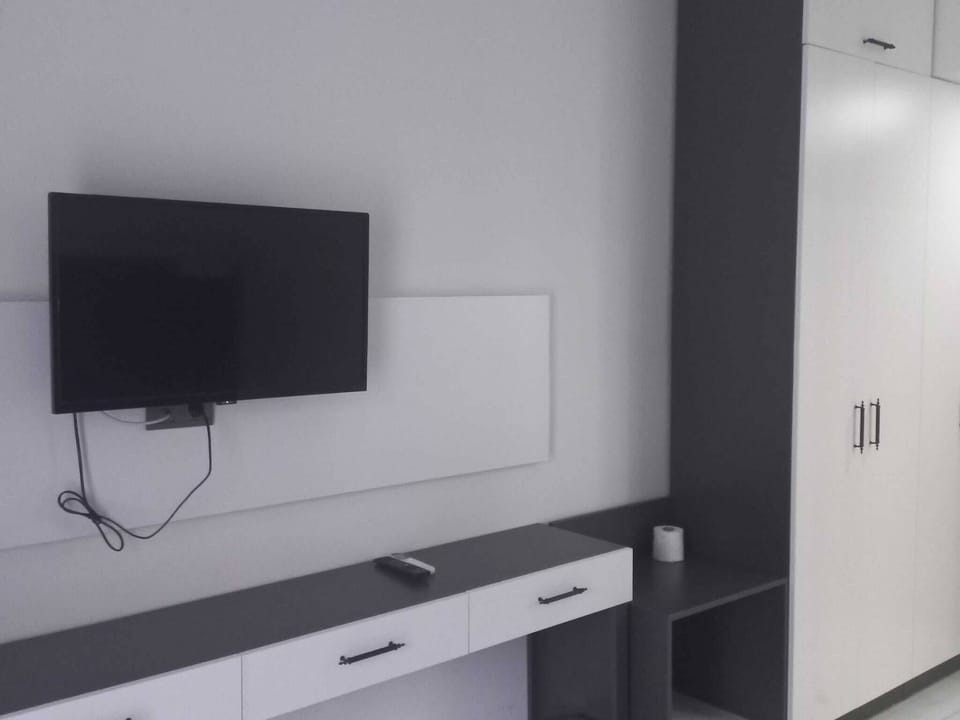 Standard Room | Premium bedding, minibar, in-room safe, WiFi (free)