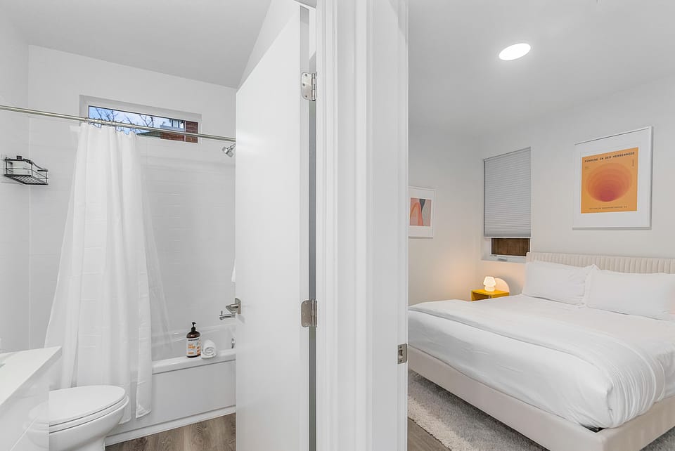 Classic Apartment | 2 bedrooms, desk, iron/ironing board, free WiFi