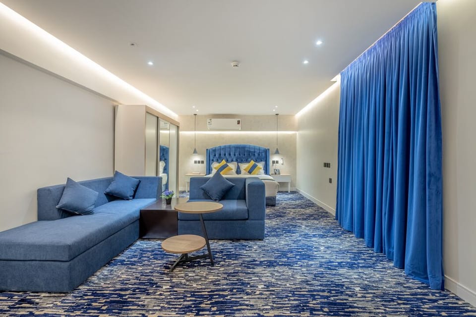 Comfort Suite | Egyptian cotton sheets, premium bedding, free WiFi, bed sheets