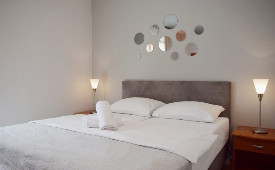 1 bedroom, in-room safe, desk, blackout drapes
