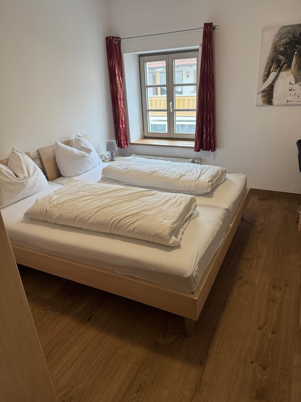 Standard Double Room | Desk, WiFi (free)