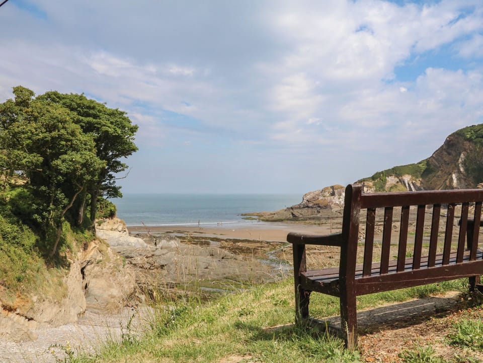 Watermouth Castle, Bassett Apartment Cottage in North Devon District