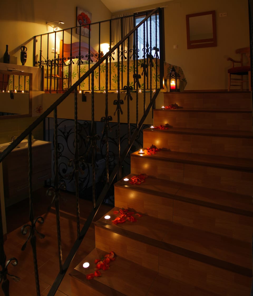 CASAS RURALES MARIBEL EL TEJAR Country House in Castile-La Mancha