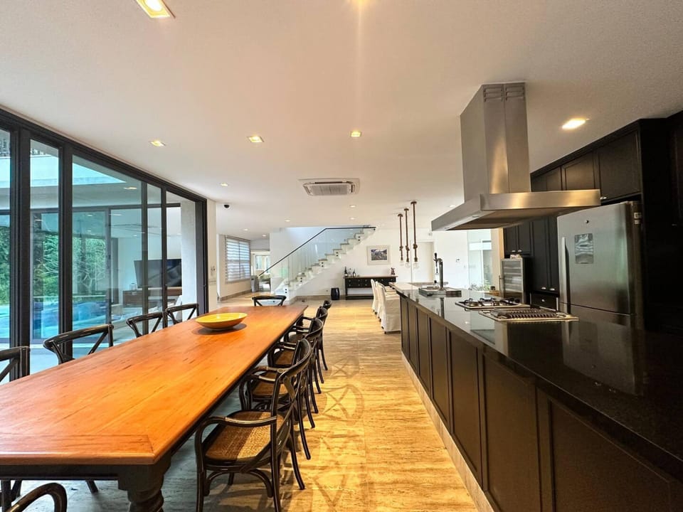 House | 6 bedrooms
