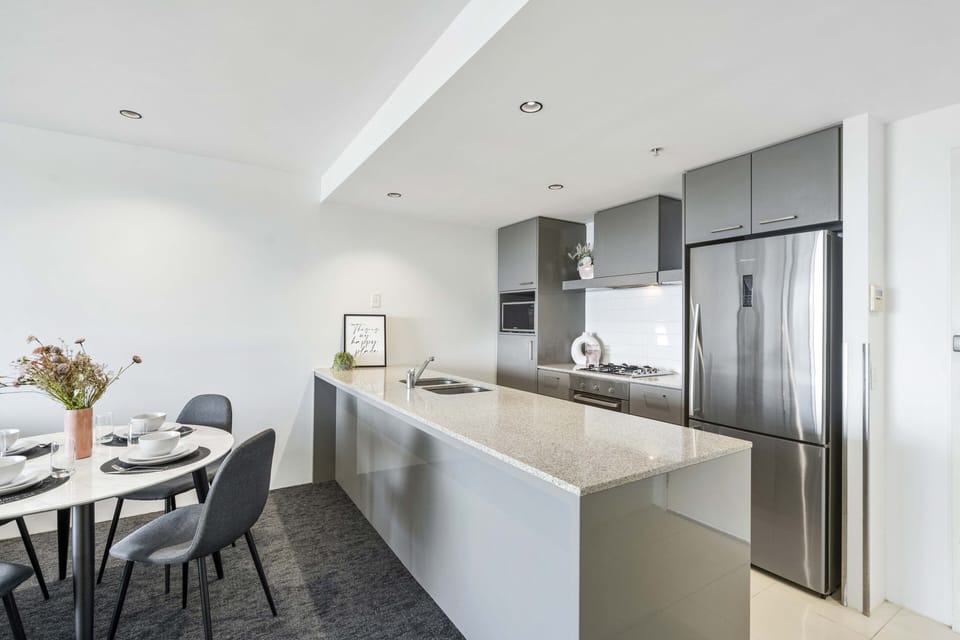 2 Bedroom 1 Bathroom Hinterland View Apartment  | Private kitchen | Full-size fridge, microwave, oven, stovetop