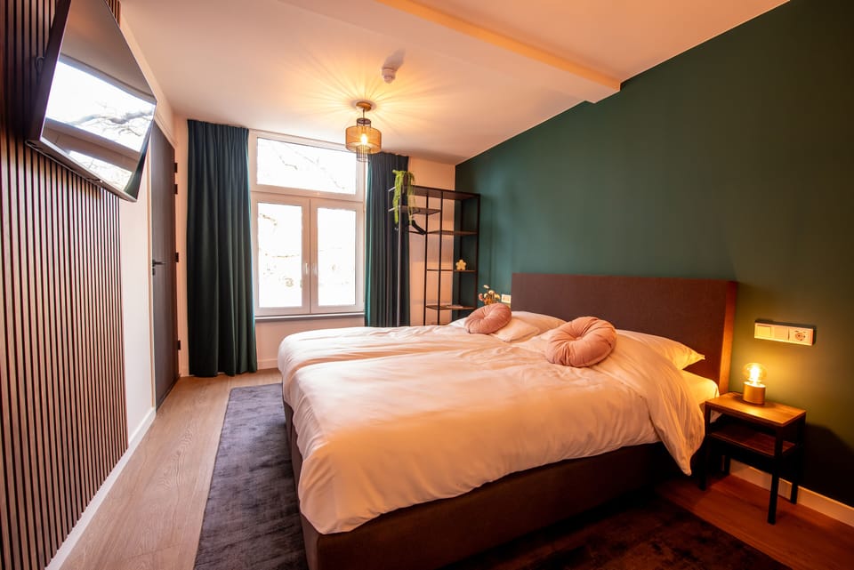 Standard Double Room | Hypo-allergenic bedding, memory foam beds, in-room safe, desk