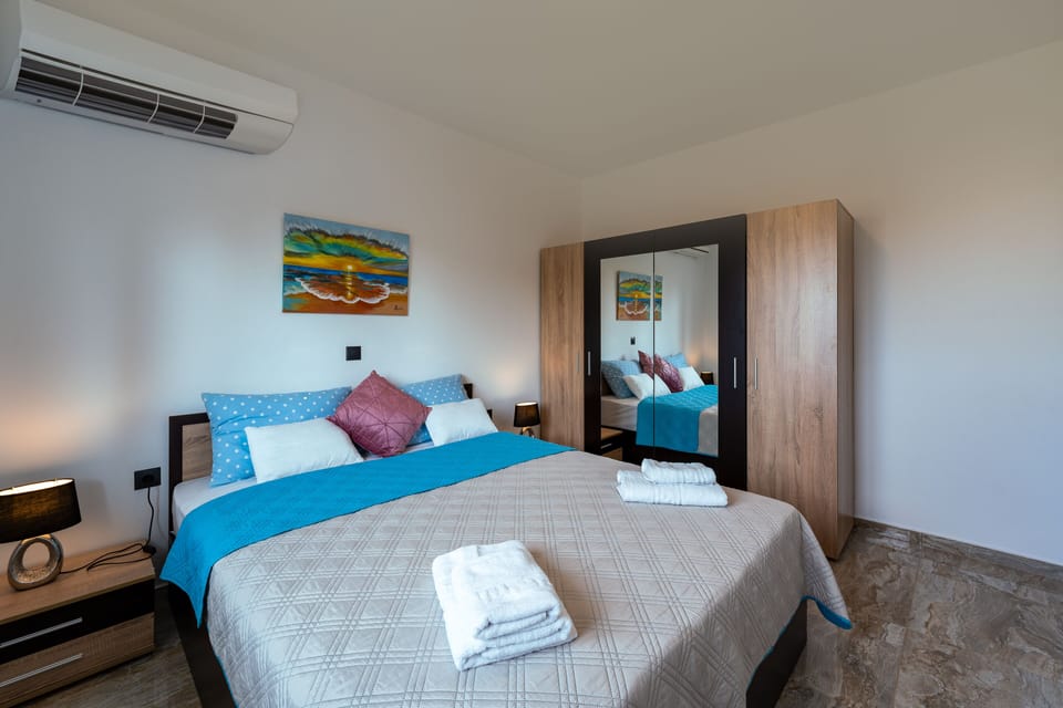 Luxury Apartment | 3 bedrooms, in-room safe, individually furnished, laptop workspace
