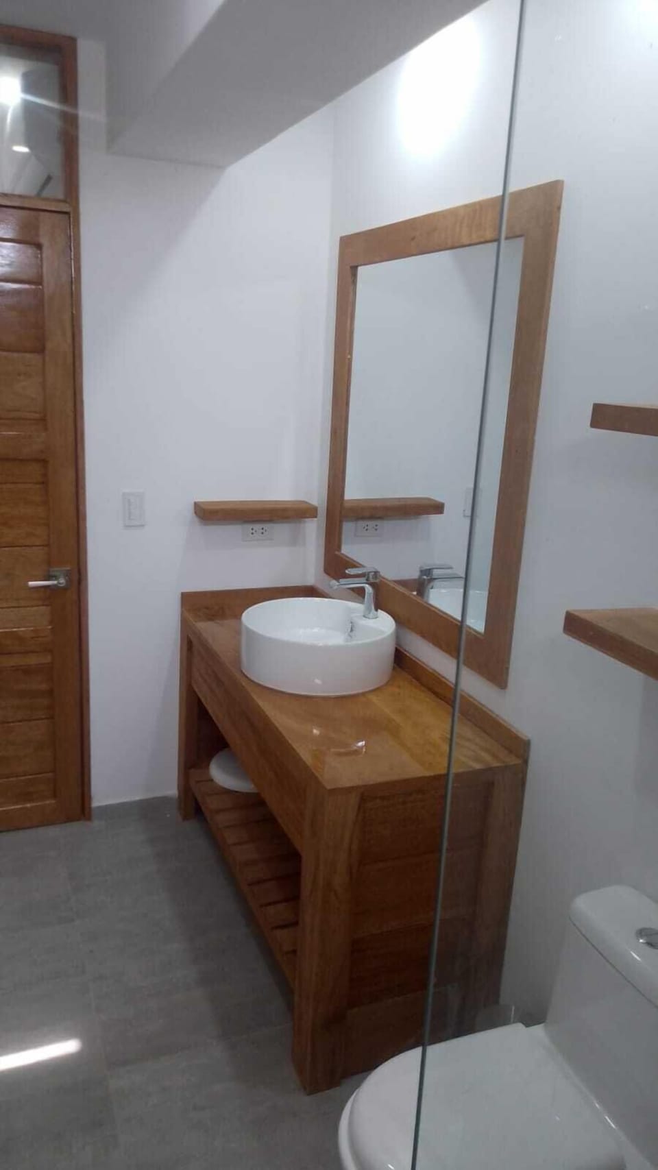 Deluxe Double Room Single Use, 1 King Bed, Beach View | Bathroom | Separate tub and shower, jetted tub, rainfall showerhead, towels