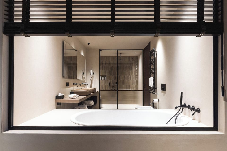 Capitolo Suite, terrace | Bathroom | Shower, rainfall showerhead, designer toiletries, hair dryer