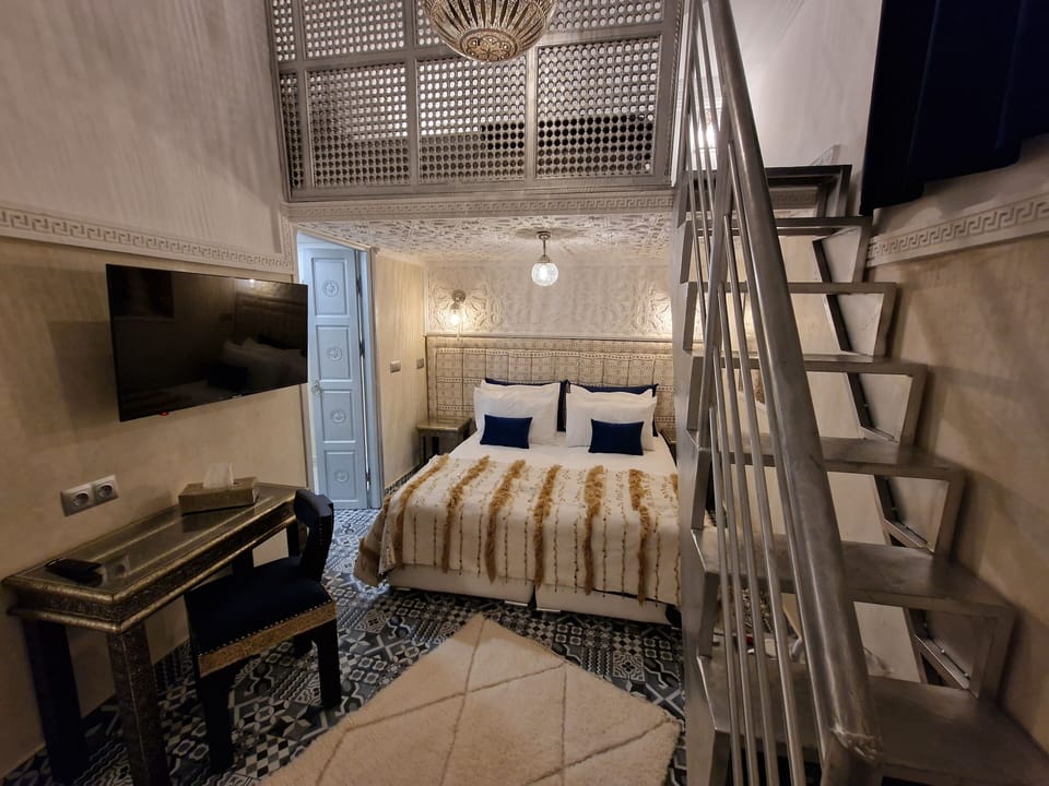 Standard Quadruple Room | In-room safe, desk, free WiFi