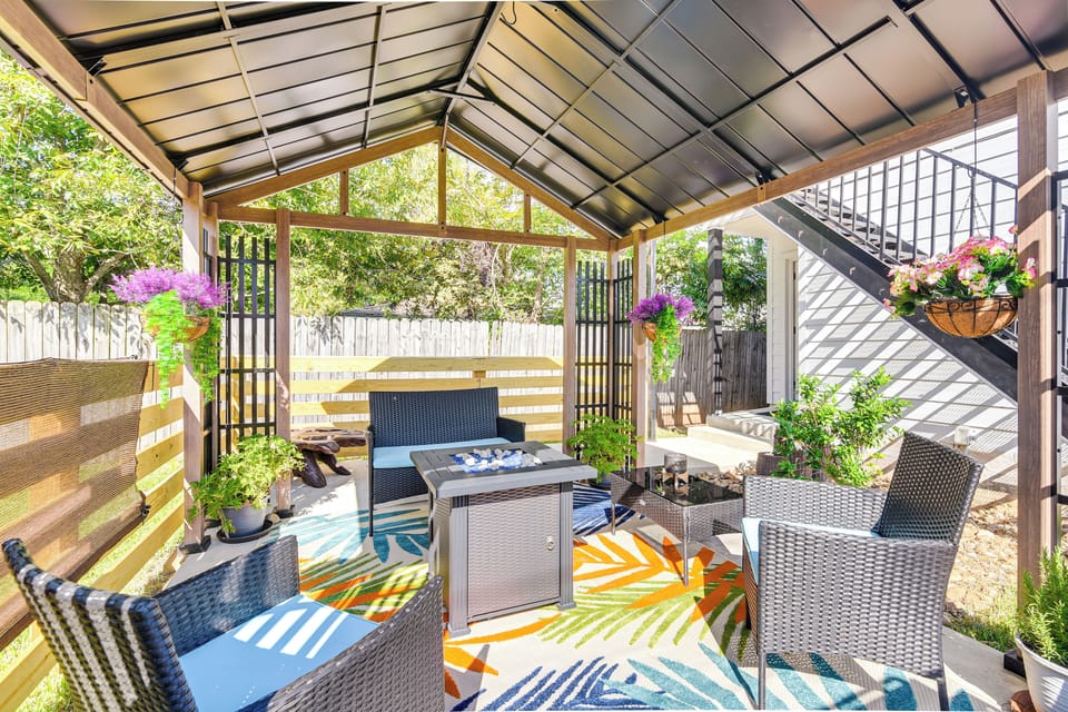 Apartment (3 Bedrooms) | Front of property