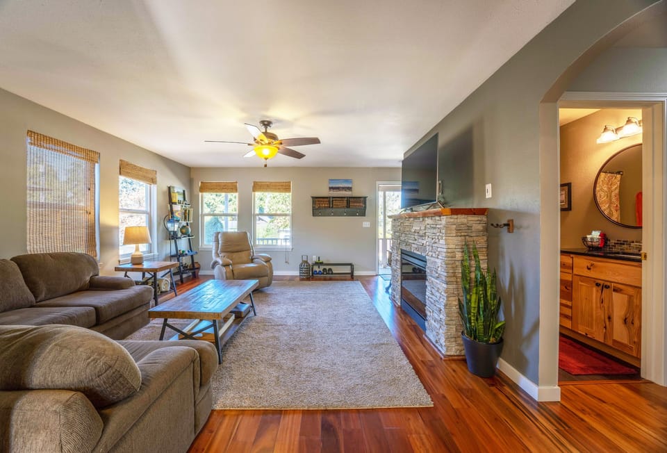 House, 2 Bedrooms | Living area