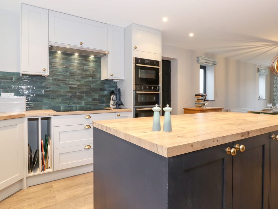 Fridge, dishwasher, electric kettle, toaster