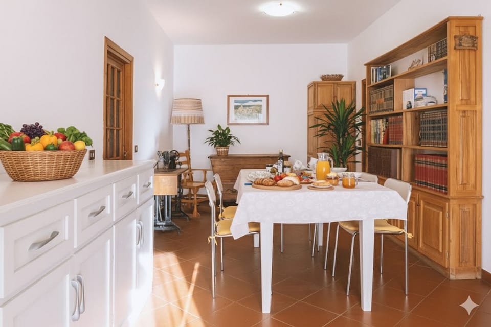 Basic Villa | Private kitchen | Full-size fridge, microwave, oven, stovetop