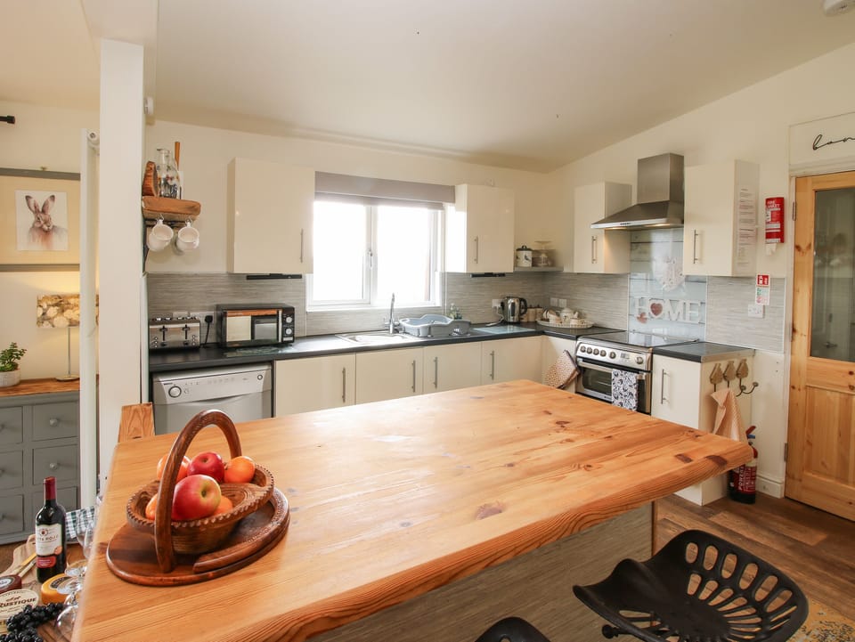 Fridge, dishwasher, electric kettle, toaster
