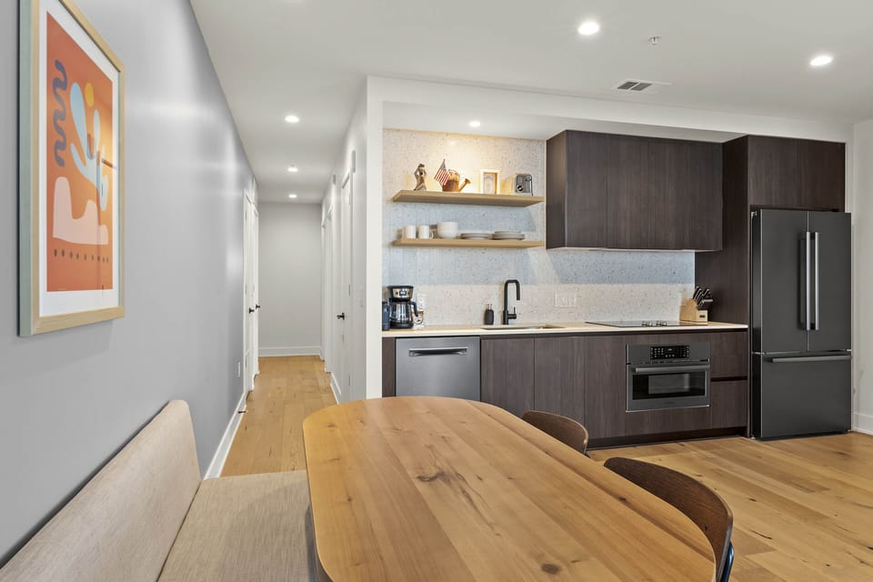 Luxury Condo, 1 King Bed with Sofa bed, Balcony, City View | Private kitchen | Full-size fridge, microwave, oven, stovetop